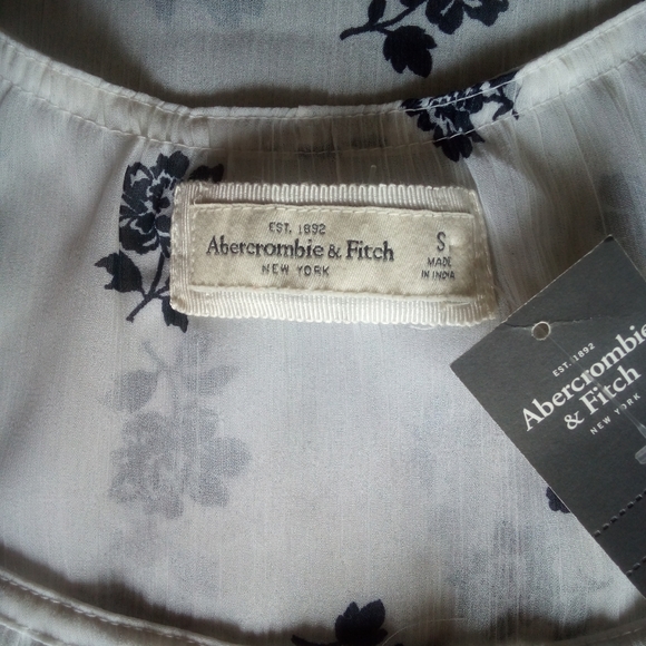 Abercrombie and Fitch Blouse - Picture 4 of 6